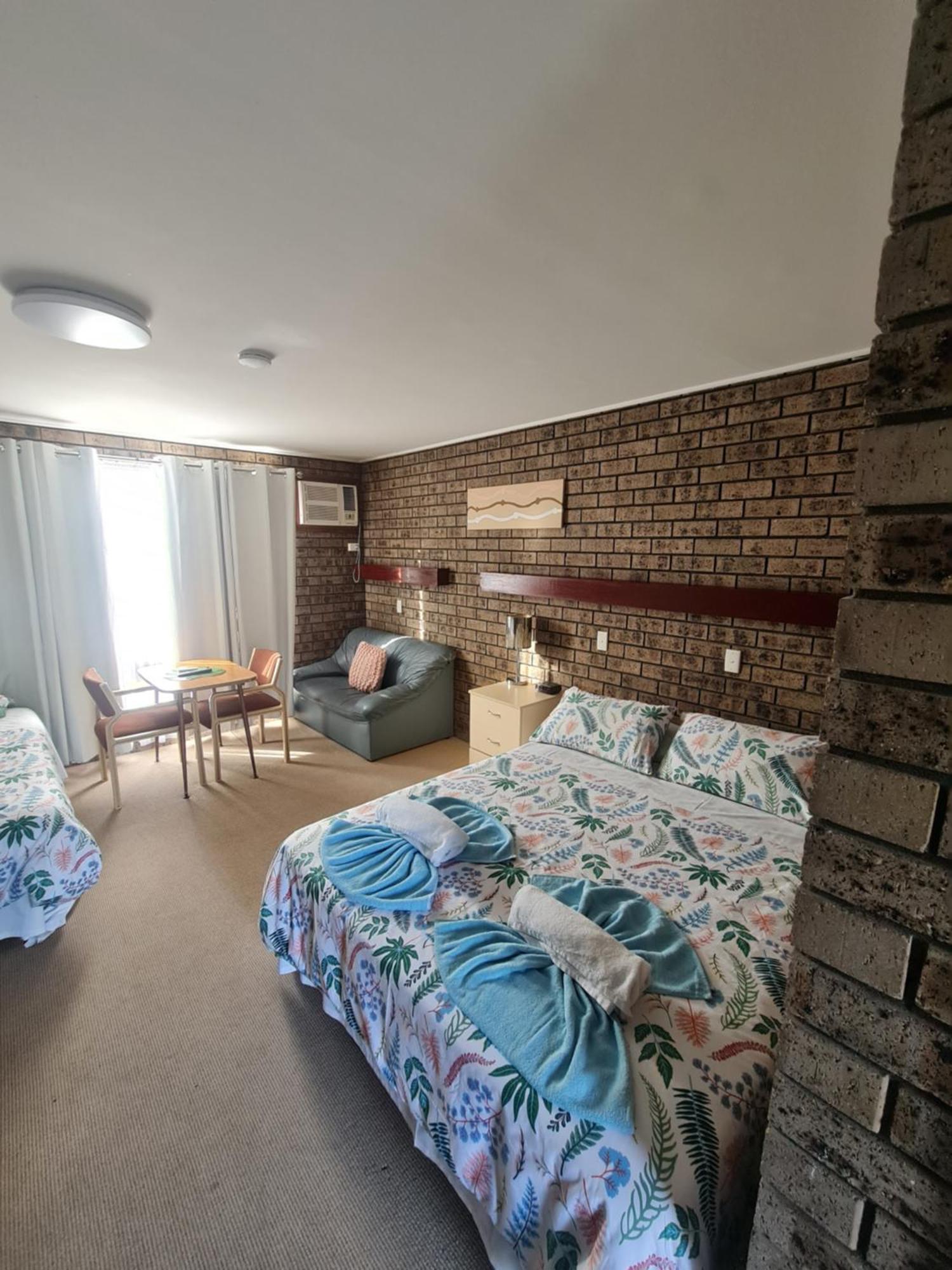 The Sim - Sussex Inlet Motel Room photo